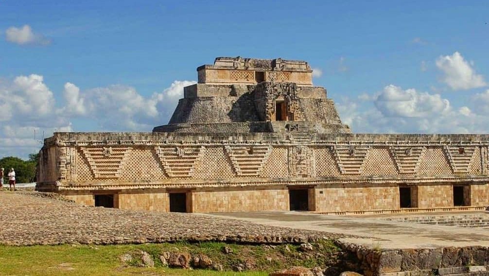 Ciudad Maya de Uxmal — Expedición Privada Premium