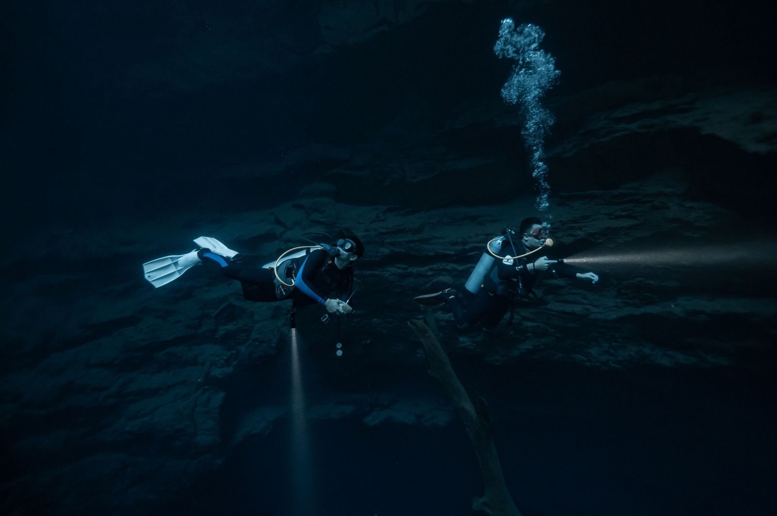 Cenote privado en caverna: experiencia íntima