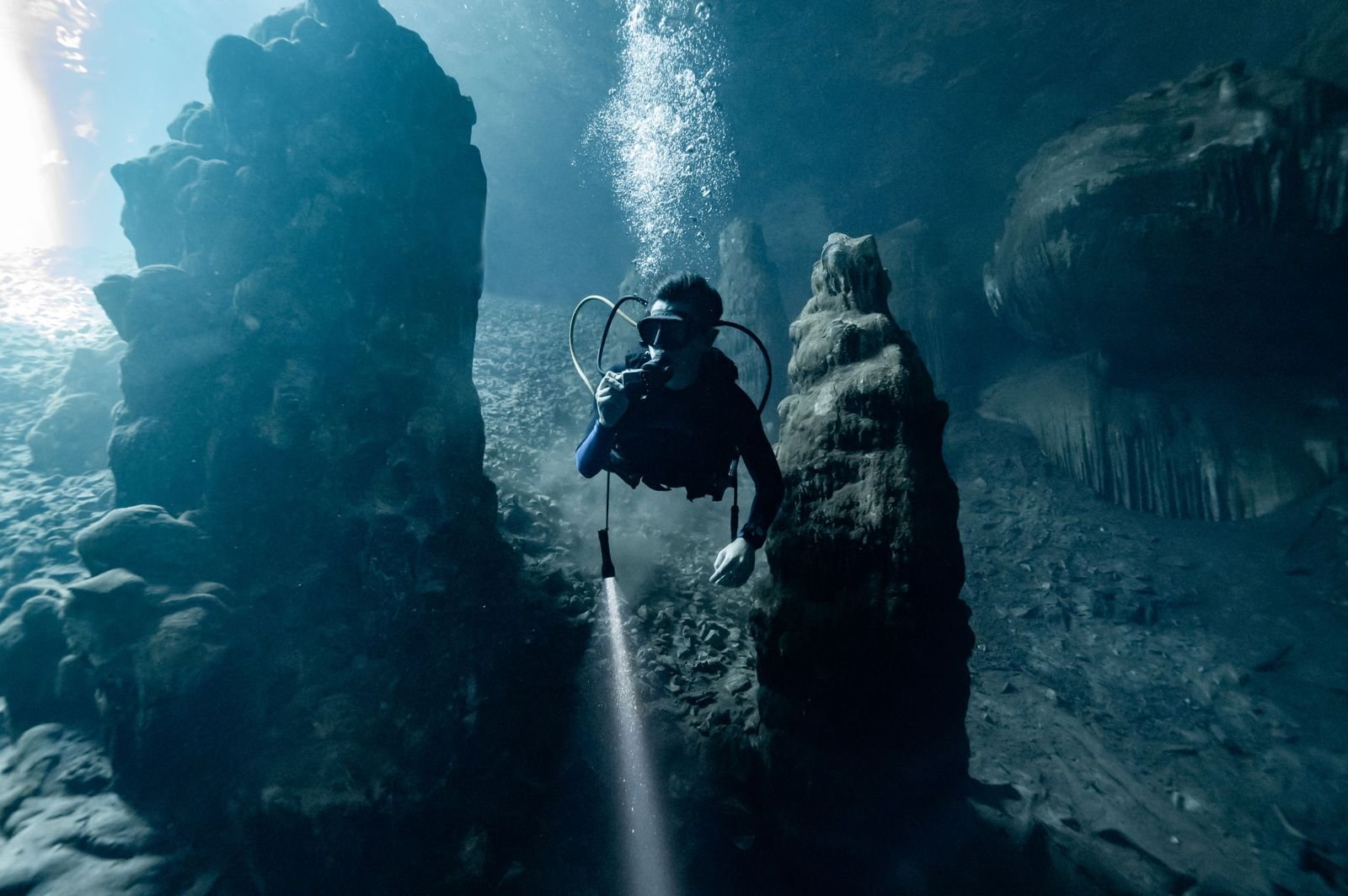 Cenote Calavera + Angelita — buceo técnico en Tulum