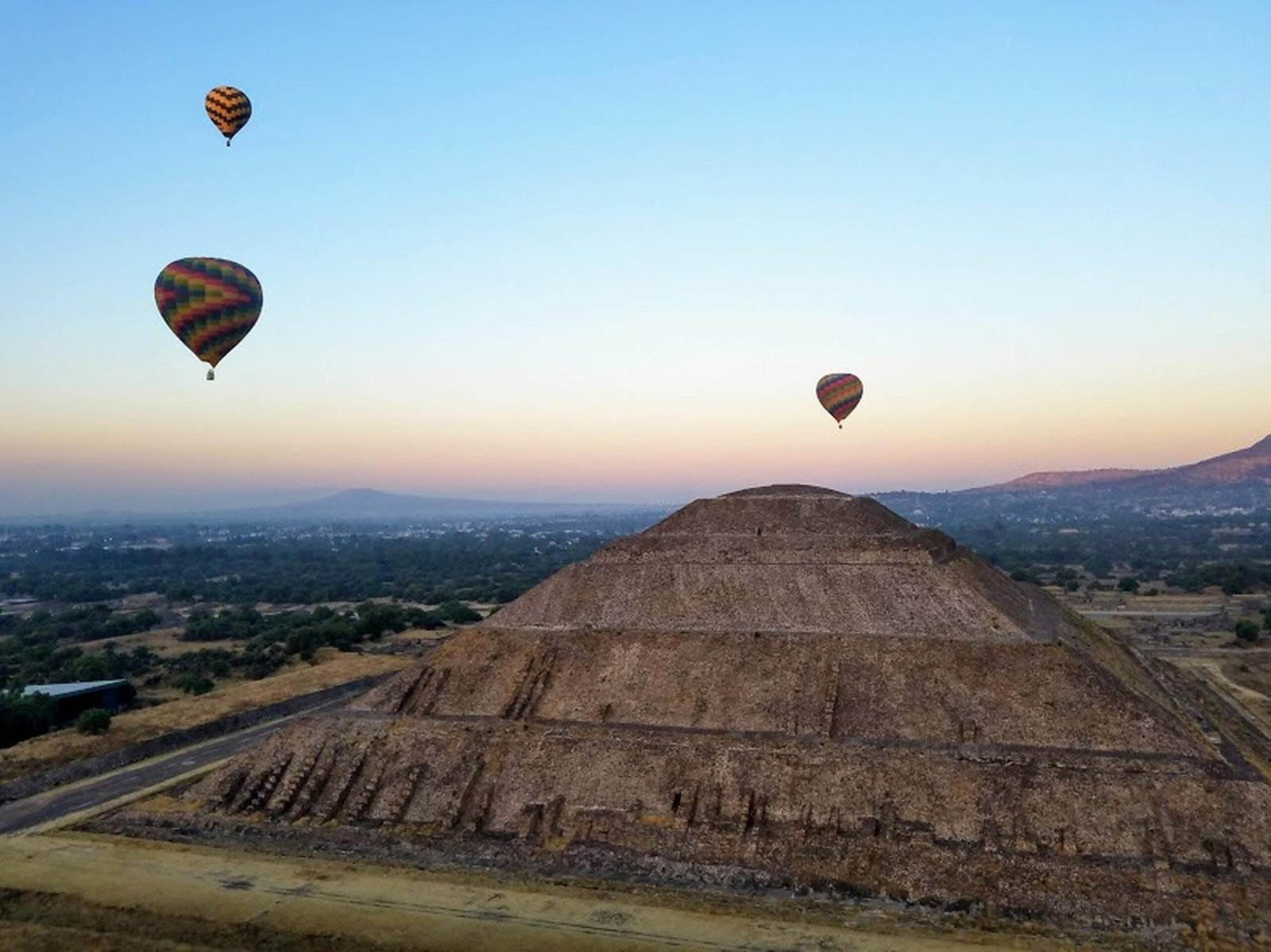 Vuelo en globo a Teotihuacán con desayuno incluido saliendo desde la Ciudad de México