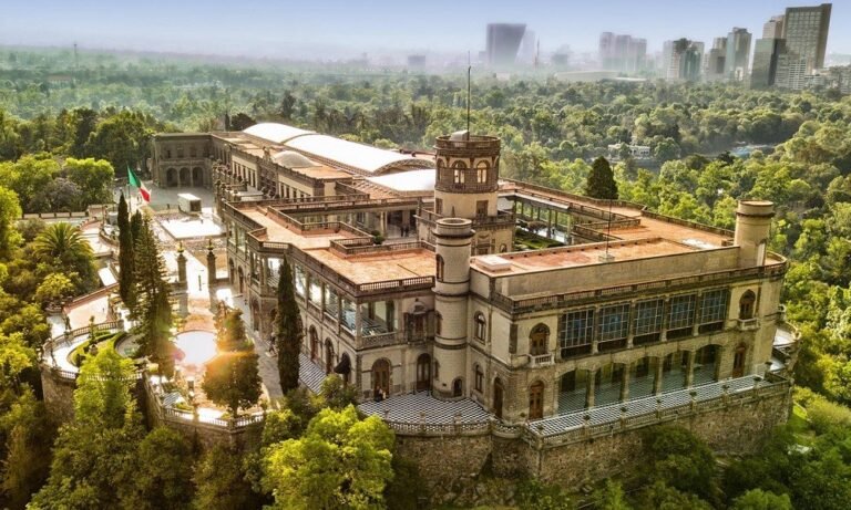 Tour guiado al Castillo de Chapultepec y al Museo Nacional de Antropología. Salida desde Chapultepec, Ciudad de México